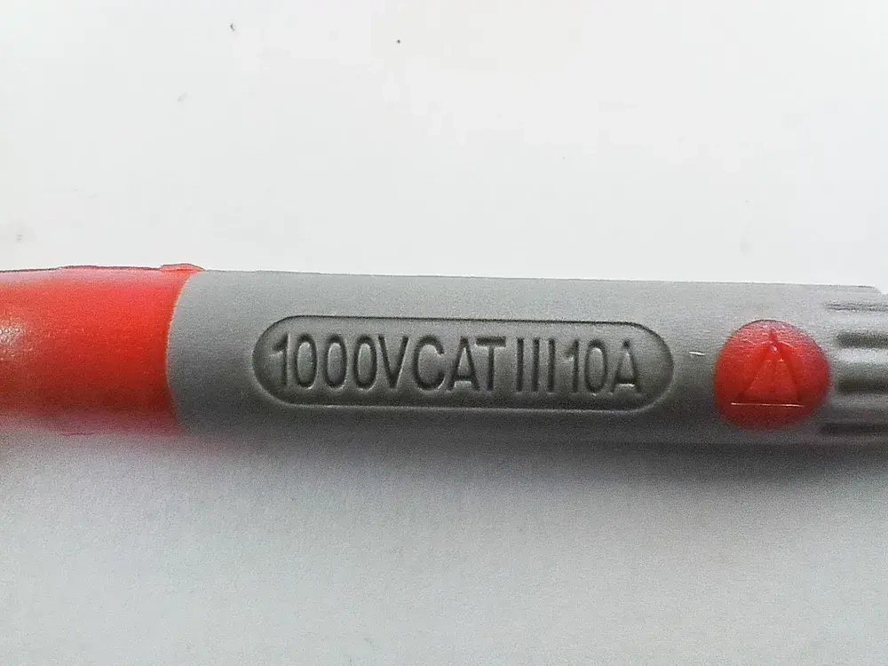 А801 Щупы 0,92м для мультиметра(тестера), штеккера угловые открытые