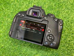 Canon EOS 850D
