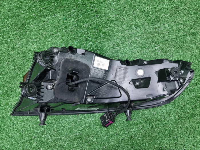 Фонарь левый внешний Porsche Macan 95b (2018-н.в.)