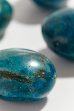 Голубой апатит галтовка