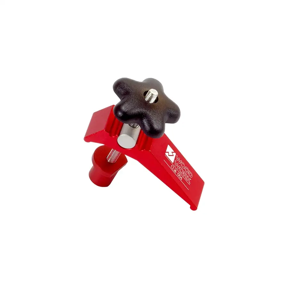 Прижим для установки в T-образный паз и верстак Woodwork CLM-004