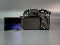 Canon 600D kit 18-55mm 3.5-5.6 IS ll 1.800 кадров