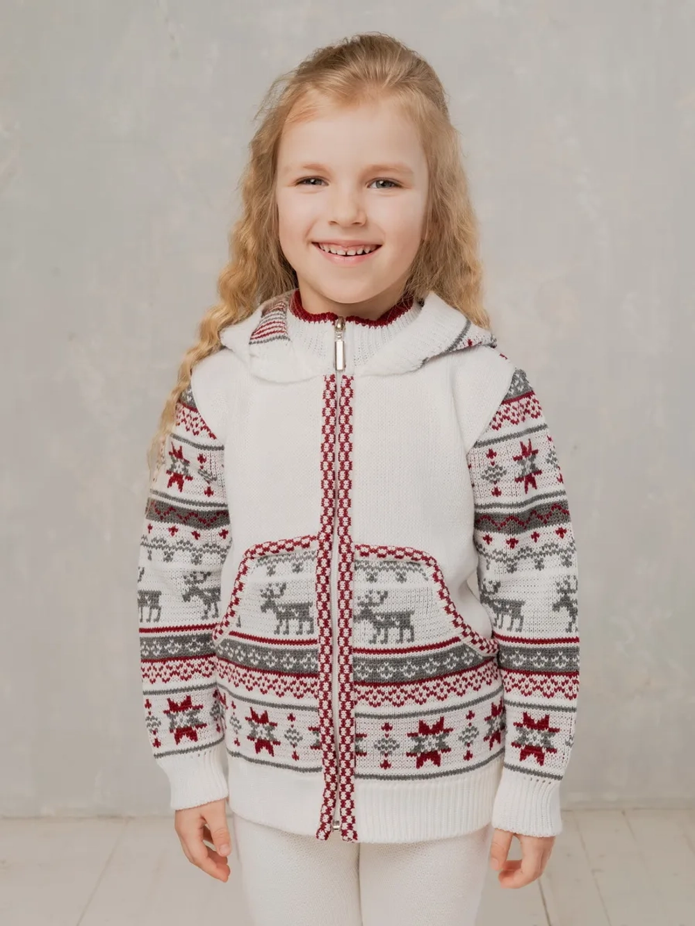 Кофта вязаная на молнии с капюшоном