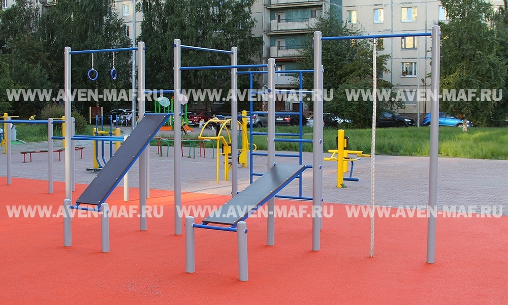 Большой комплекс для воркаута