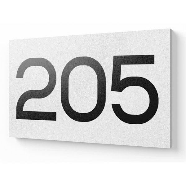 Татьяна работает в новом офисе