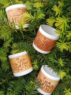 Кружка малая фарфоровая без ручки c берестой. Коллекция Onfim (Онфим)