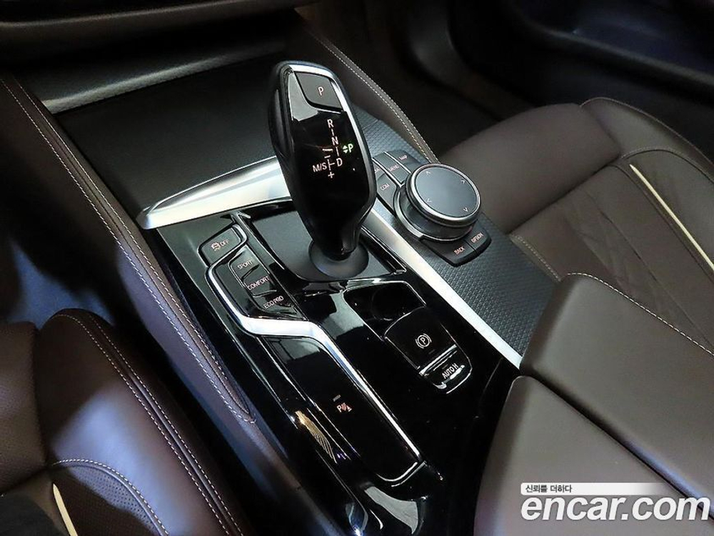 BMW 5 Series (G30) 523d M Sports (07.2023)