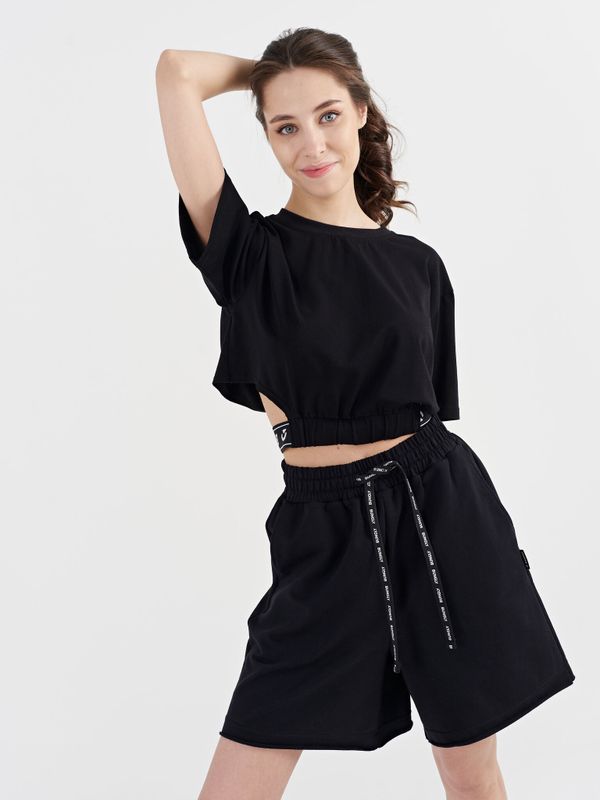 Футболка укороченная на резинке 