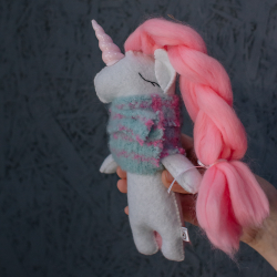 Игрушка ручной работы Единорожка