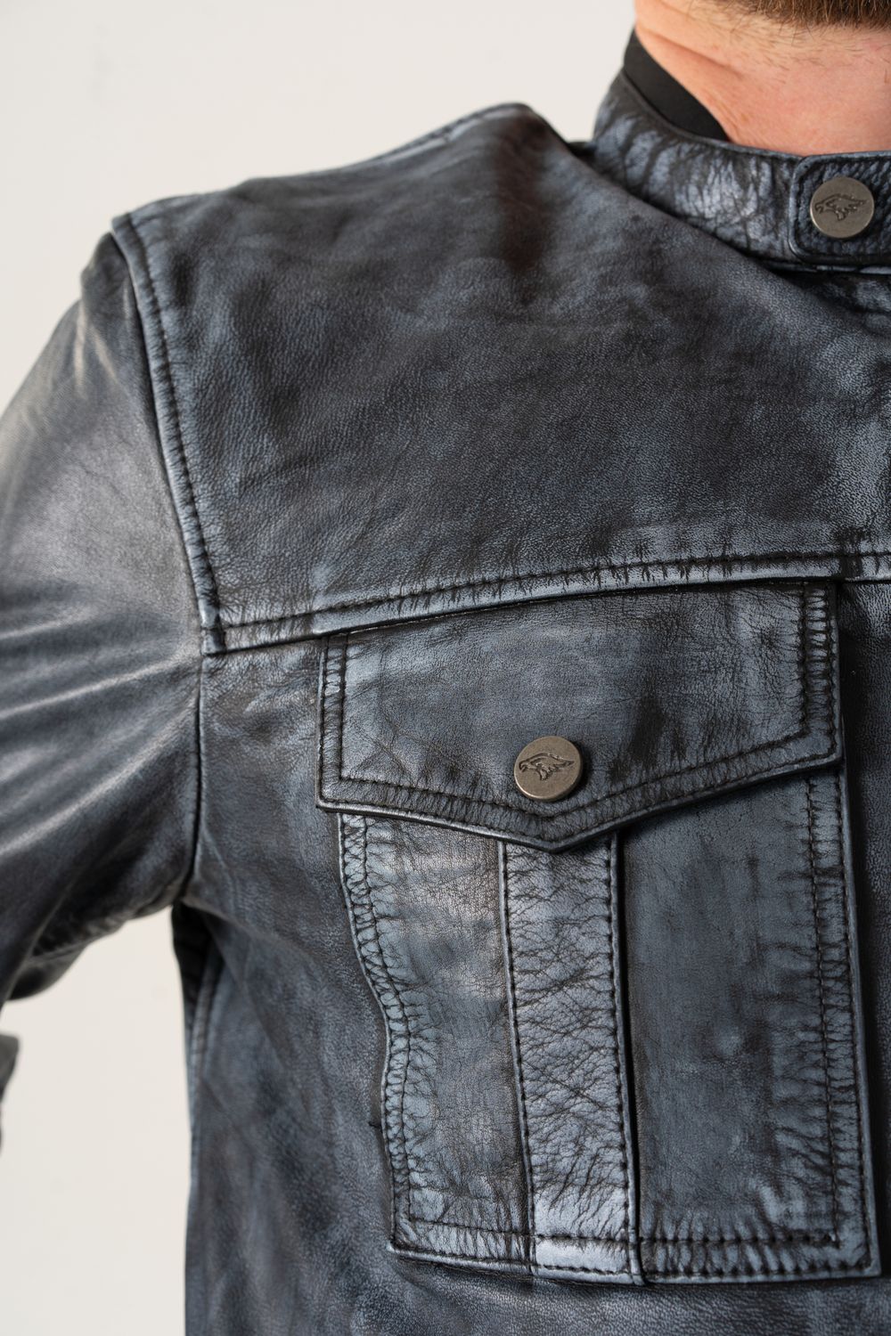 Officer / Серый