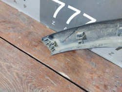 Накладка крыла заднего правого Geely Okavango  Б/У Оригинал 8893073436