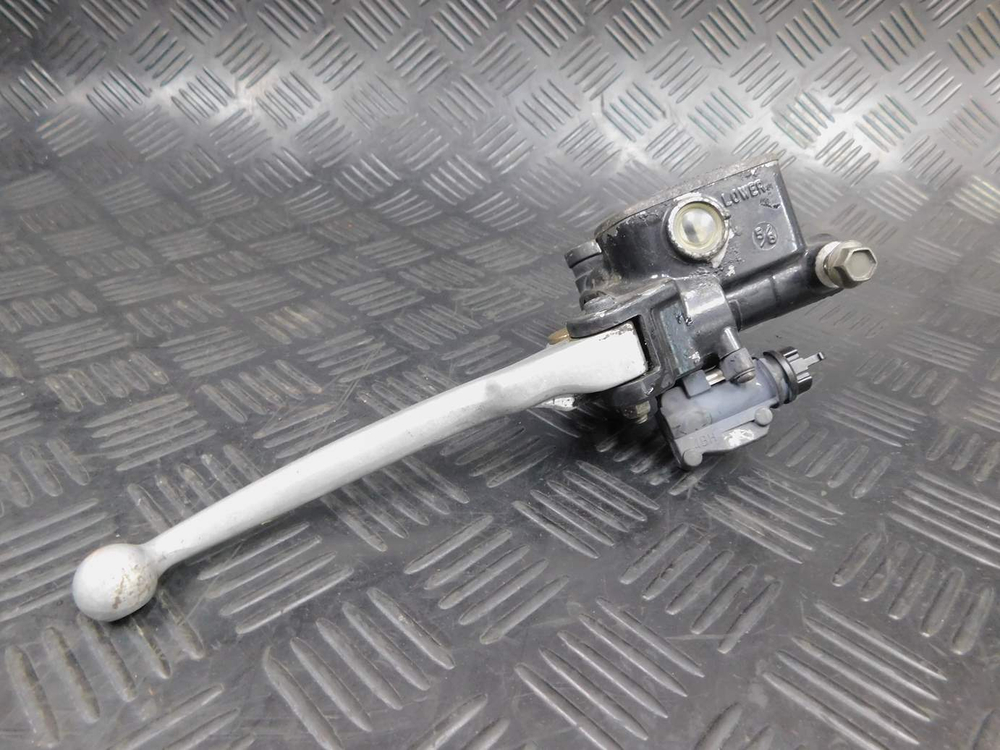 Цилиндр переднего тормоза Yamaha TDM850 RN03J 2001