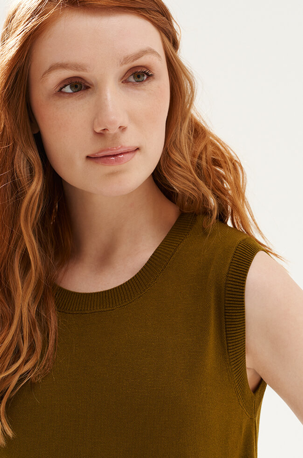 23535 Джемпер женский (оливковый)