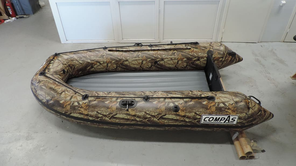 Лодка ПВХ COMPAS 300E