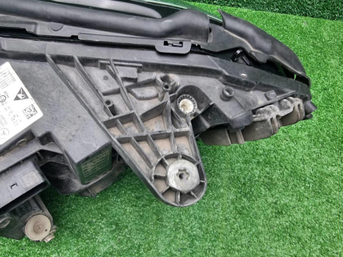 Фара правая Mercedes C w205 (2018-2023) LED