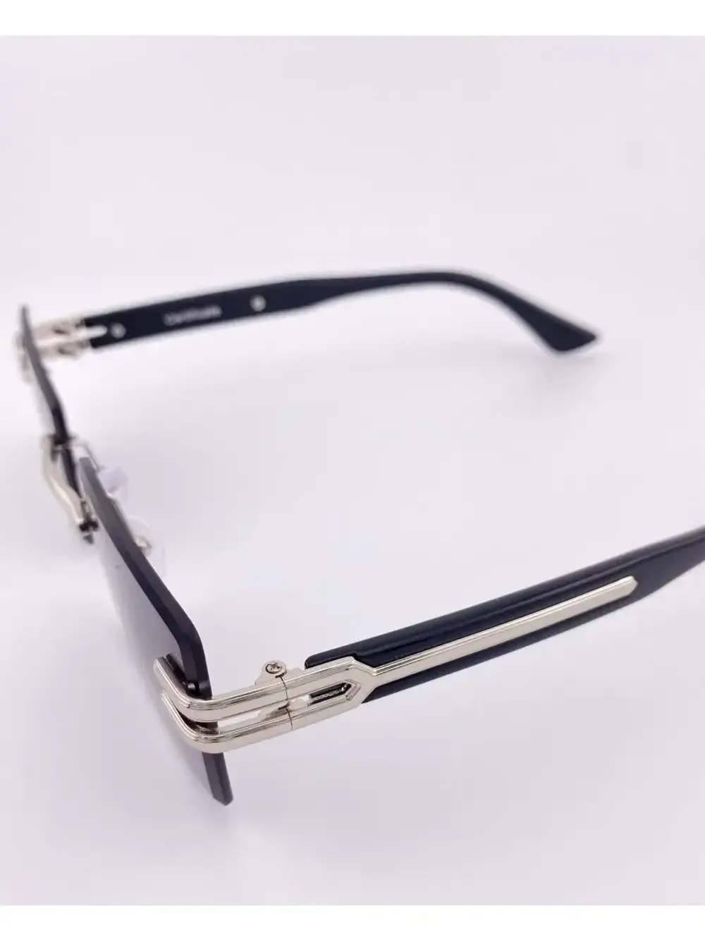 Очки солнцезащитные Certificate