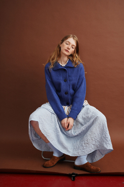 Юбка из жатки голубого цвета