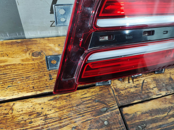 Фонарь задний левый Genesis GV80 20-нв Б/У Оригинал 92404T6000