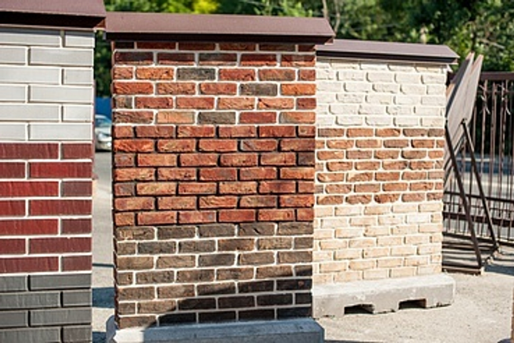 Кирпич облицовочный ручной формовки "Рубин с бликами" WDF М-125