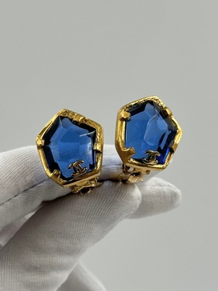 Клипсы с синими вставками Chanel