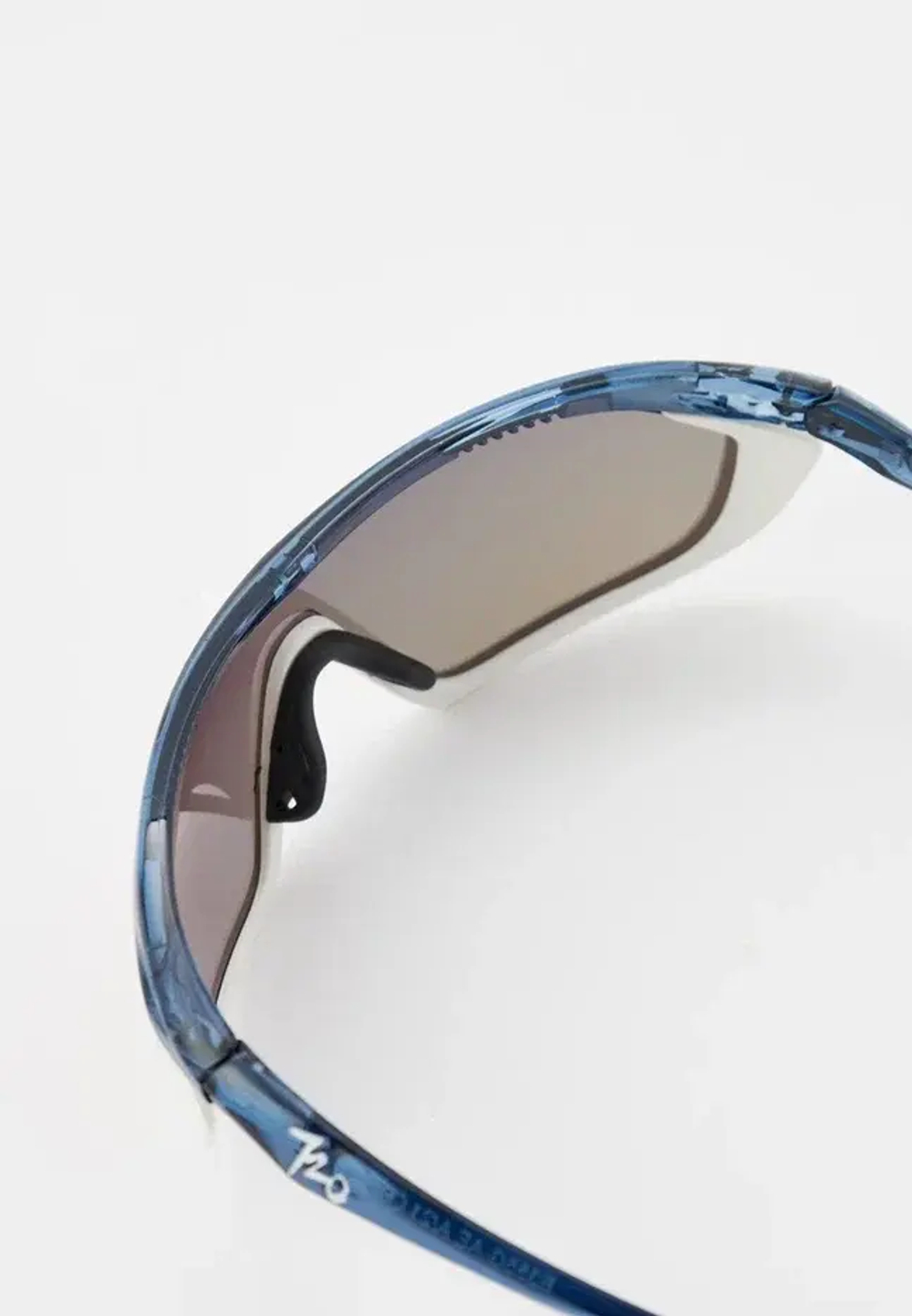 Спортивные очки 720armour Analog Pro / Translucent Midnight Blue Temple / Matte White Gasket / HC Red Black Lens