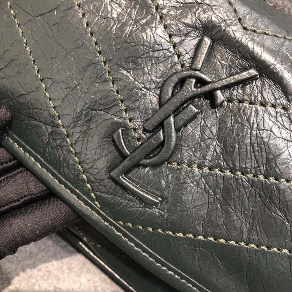 Yves Saint Laurent Niki 22 cm