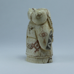 Нэцкэ Фукурокудзю с тыквой-горлянкой и кисетом