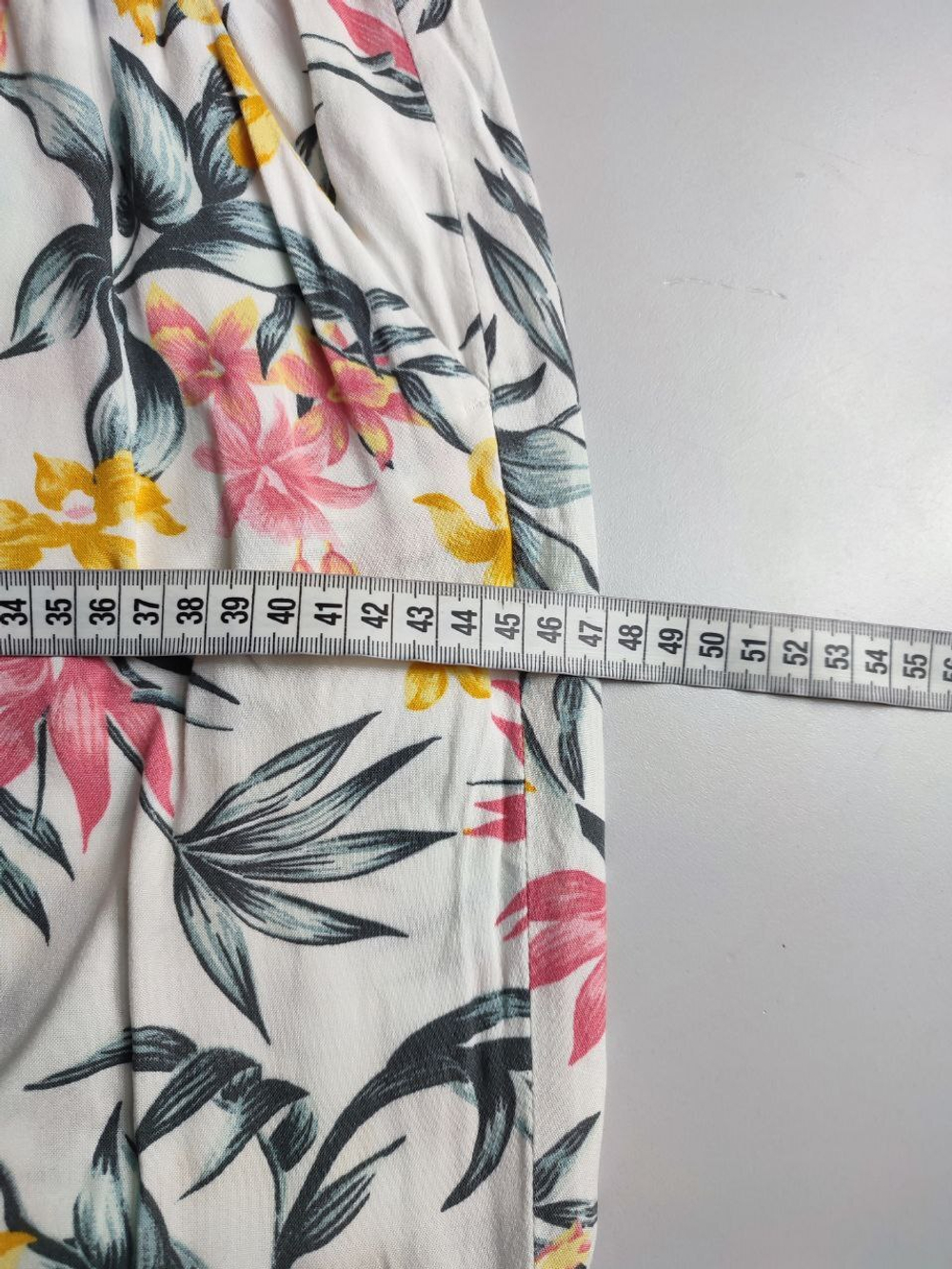 Брюки H&M летние из вискозы 40 размер