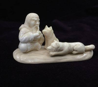 "Шаман с собаками"