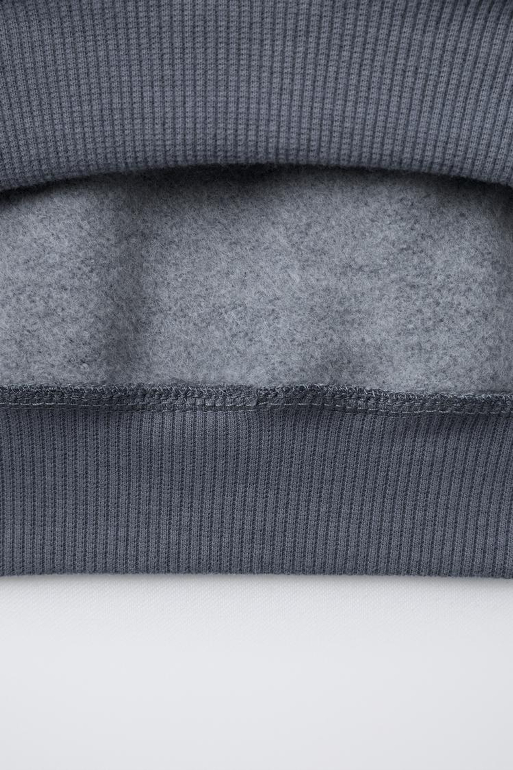 ZARA ТОЛСТОВКА С ПРИНТОМ «ЖИВОТНЫЕ», СЕРО-СИНИЙ