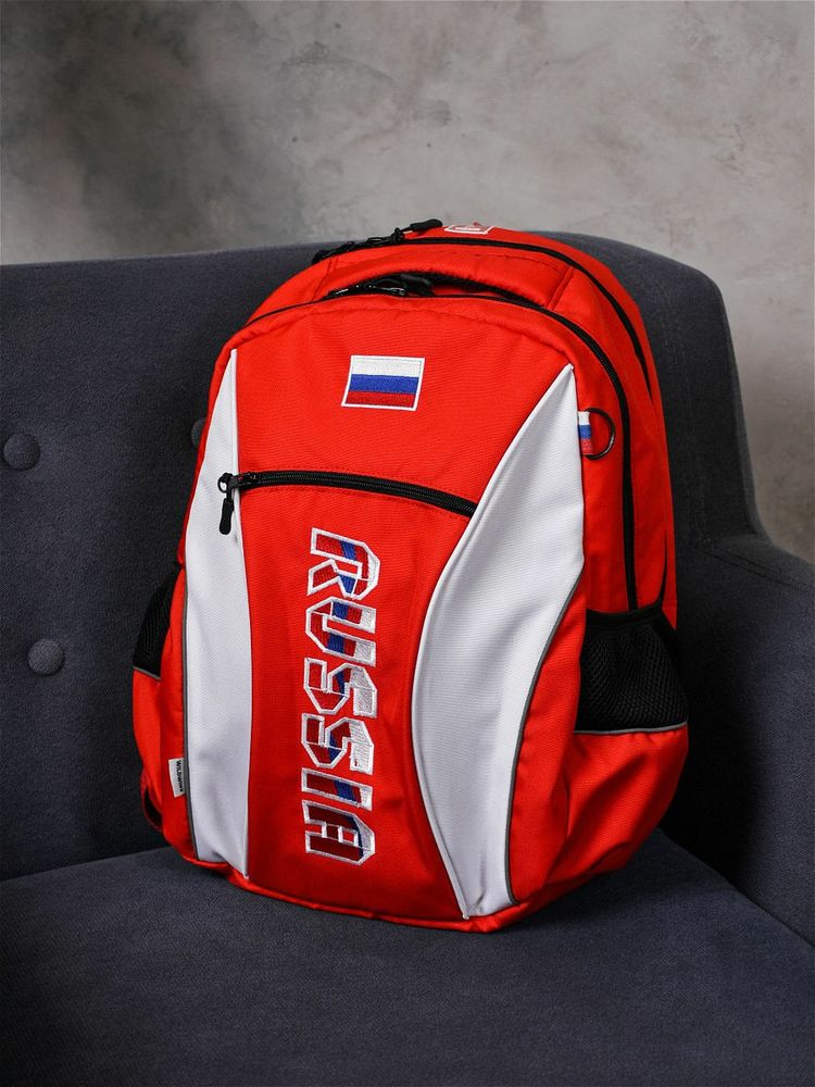 Рюкзак для художественной гимнастики с вышивкой красный