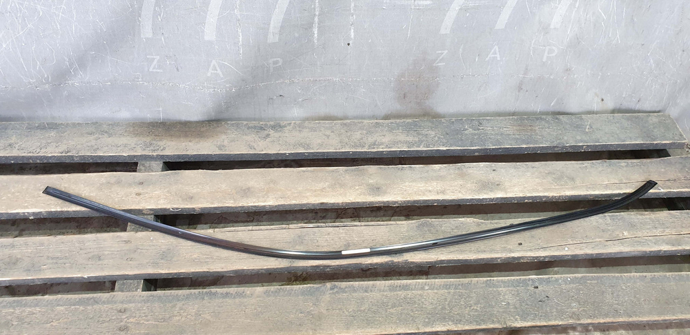 Молдинг двери передней правой MB GL GLS (X166) 12-19 Б/У Оригинал A1667250282