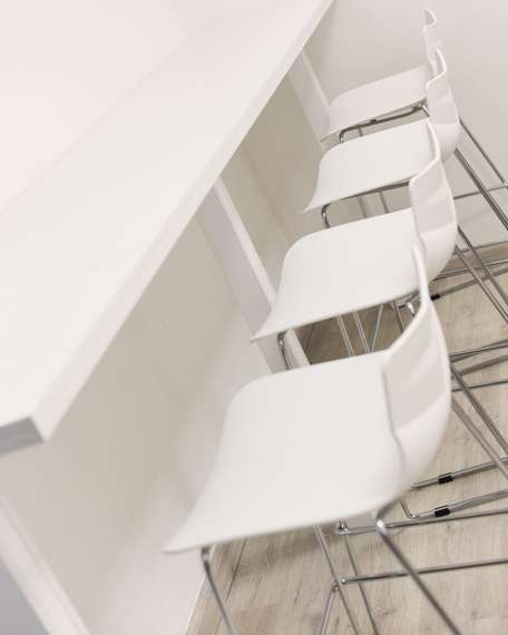 Барный стул Leaf белый