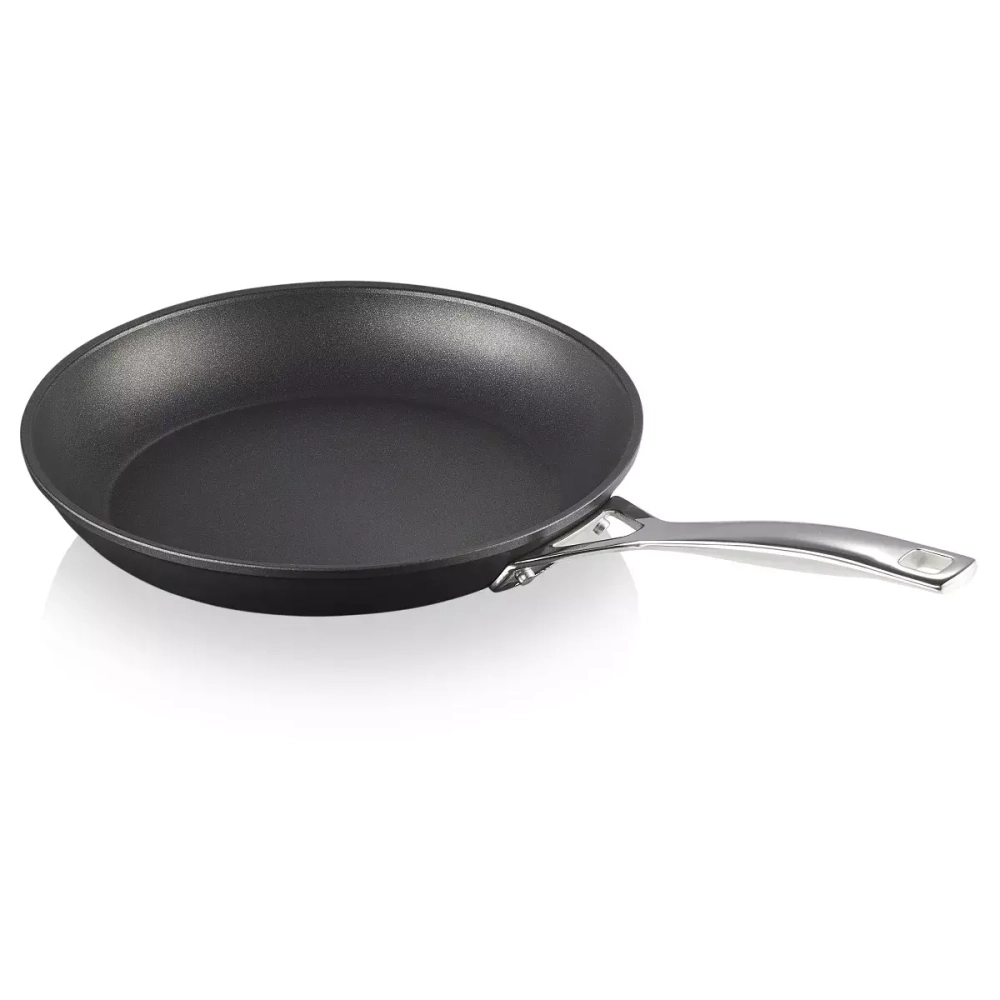 Le Creuset - Сковорода PRO с антипригарным покрытием 26см. / артикул   51112260010002  / GTIN 630870272964