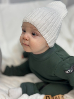 Шапочка вязаная в рубчик Чиполлино Сахар полушерсть RinaAmari