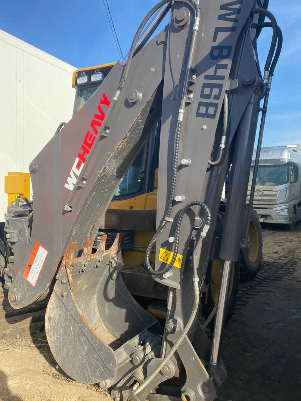 WEICHAI WLB468* Экскаватор-погрузчик WLB468-II (Дизельный, 4,1 л, 101 л.с., АТ)