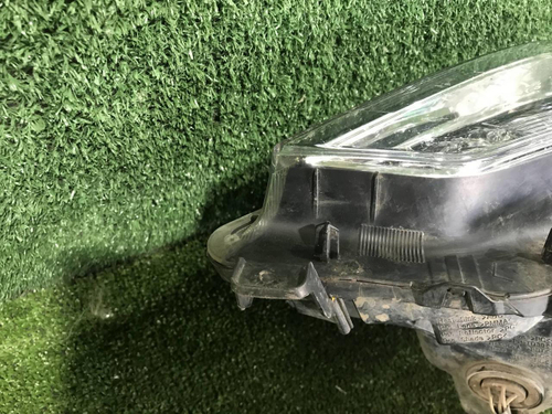 Фара левая Toyota Land Cruiser Prado 150 (2013-2017) LED