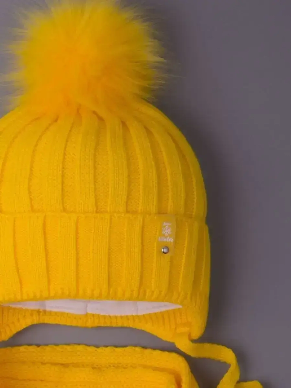 Шапка детская зимняя с помпоном и шарф