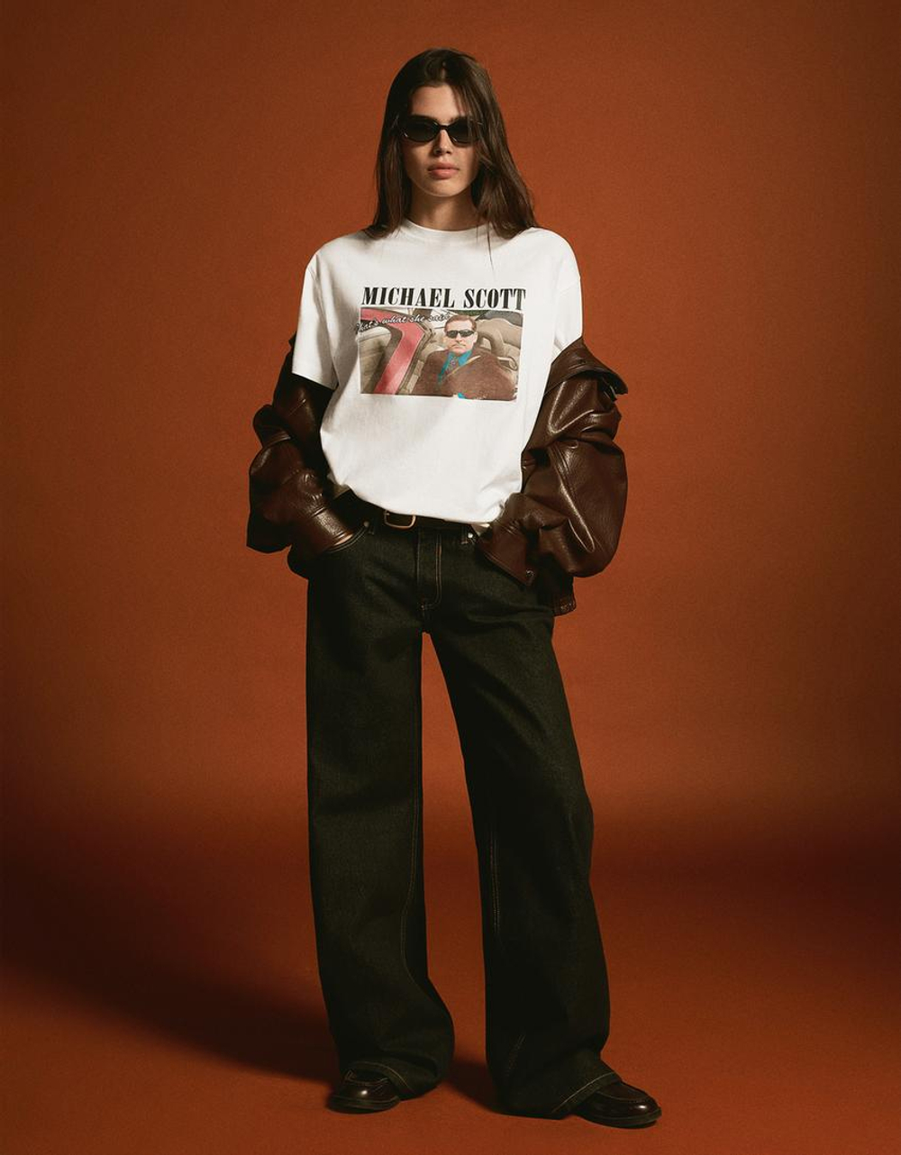 BERSHKA Футболка с принтом Майкла Скотта из сериала «Офис», экрю