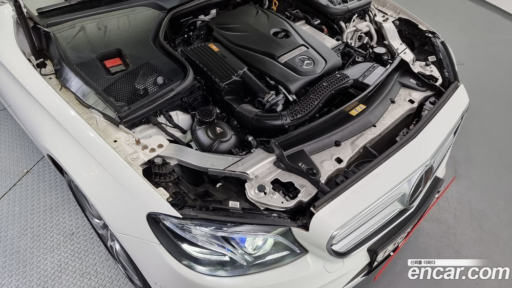 Mercedes-Benz E-Class W213 E300 4MATIC AMG Line (06.2020)