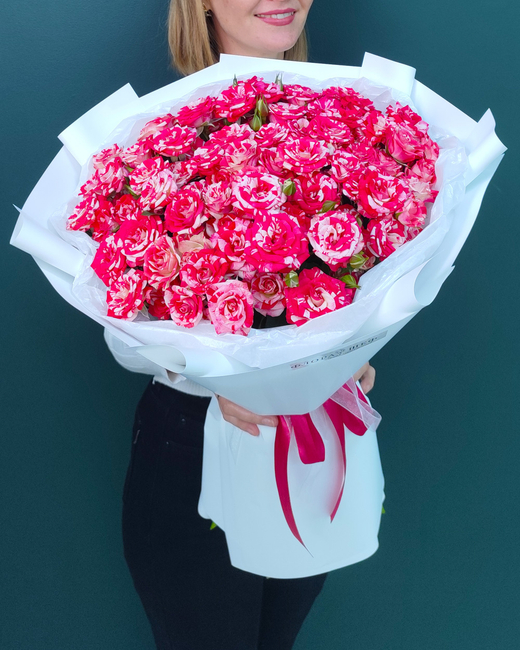 Роза кустовая малиновая Фаерфокс,19 веток(00111)