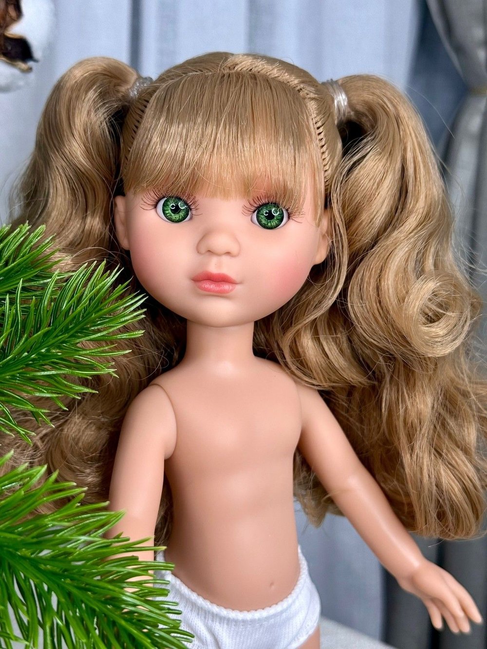 Кукла BERJUAN виниловая 35см Ева без одежды (2837)