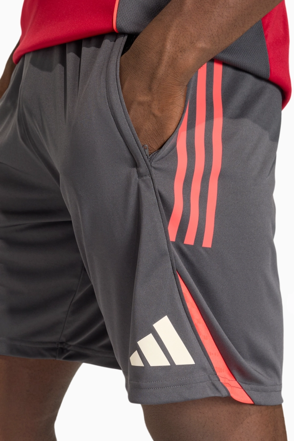 Шорты adidas Liverpool FC 25/26 Competition Training - серый