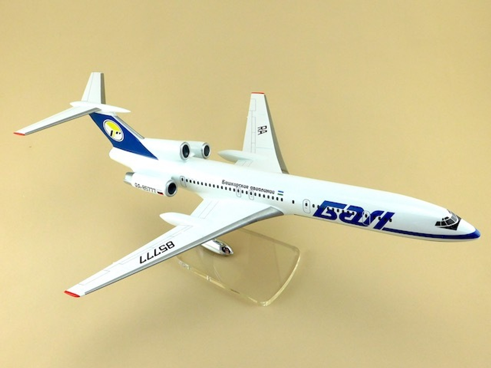 Модель самолета Ту-154М (М1:100, БАЛ)