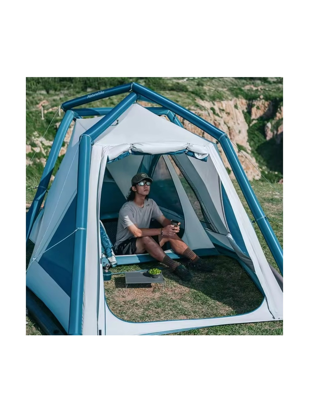 Палатка Naturehike Lingfeng Air 7.3 2-местная, быстросборная, надувной каркас, бело-голубая