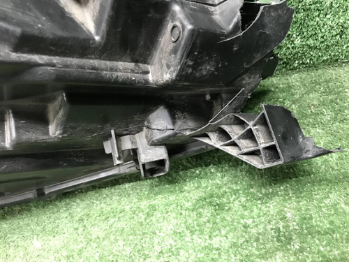 Битая Фара левая Skoda Octavia A8 (2019-2024) LED