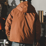 Пуховик мужской зимний 90% белого утиного пуха,с капюшоном и накладными карманами.