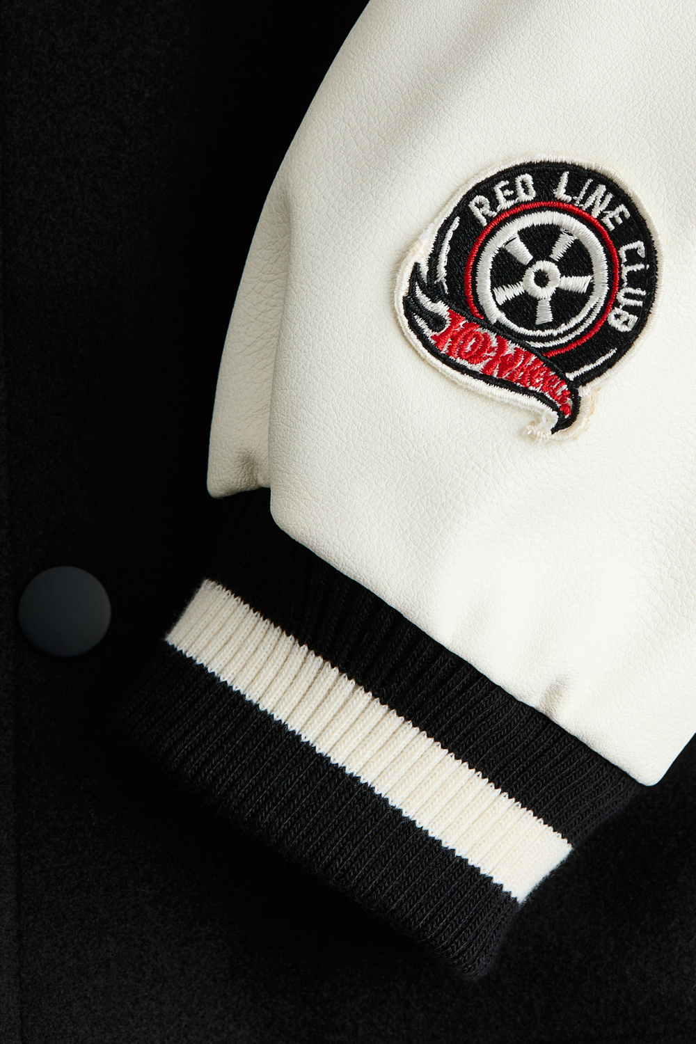 H&M Куртка-бомбер с нашивками, черный