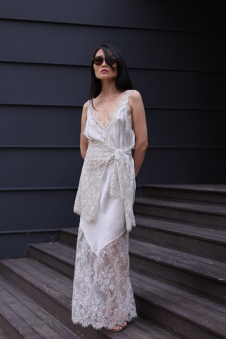 платье-комбинация с кружевной отделкой