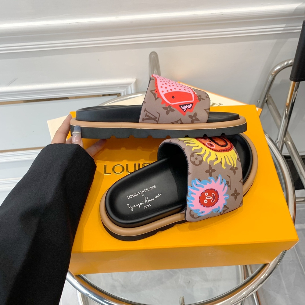 Louis Vuitton Pool Pillow Flat Comfort Mule